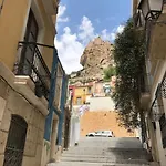 Piso Centrico Y Con Encanto En Plaza De Toros * Alicante
